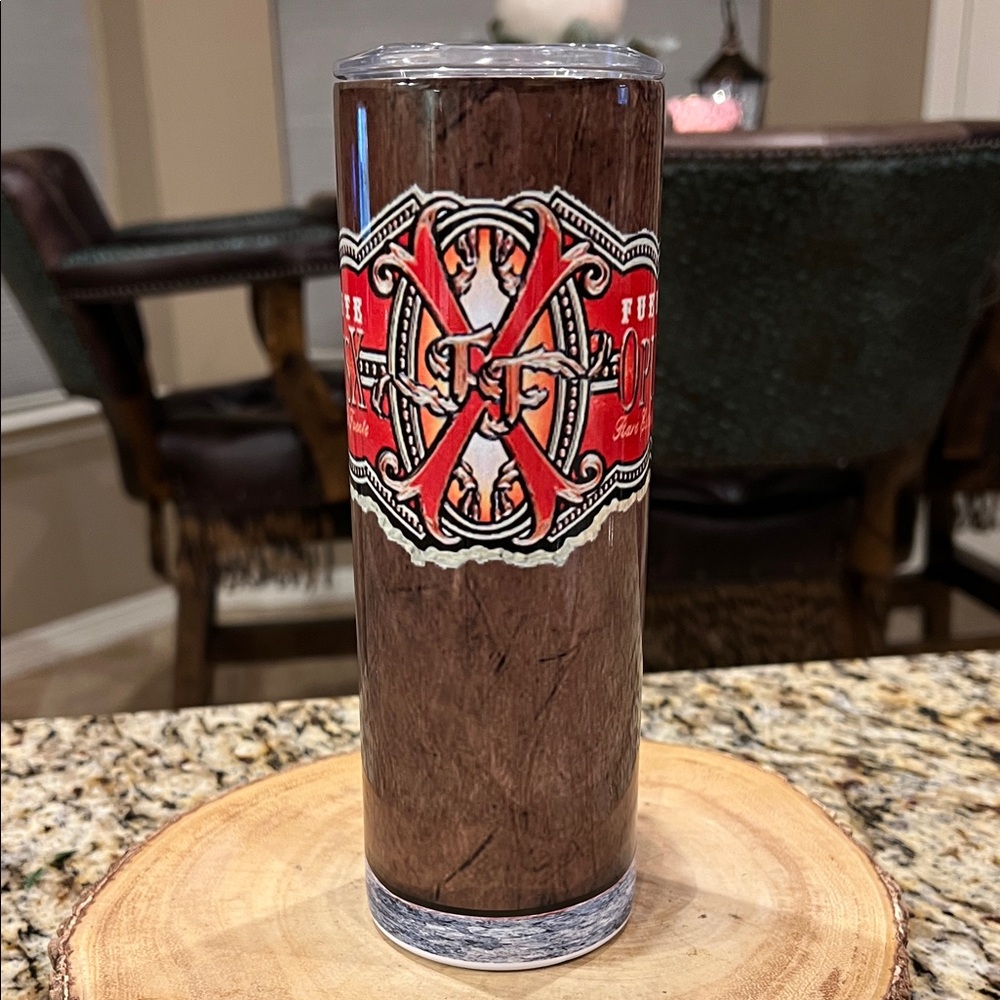 Elegant Brown Tumbler with Red Accents Opus Cigar